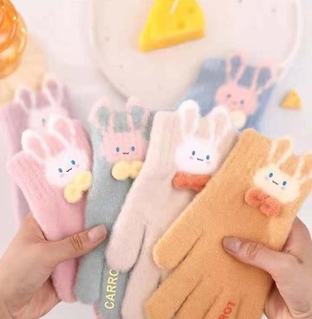 Зимние детские перчатки