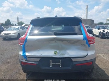 Volvo XC40 Crossover 2.0 T5 247KM 2019 Volvo XC 40 T5 Momentum 2019 2.0l 2.0 Benzyna 248KM, zdjęcie 4