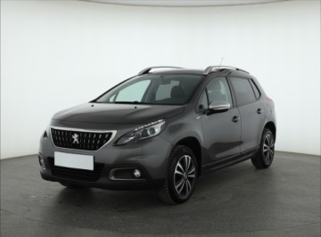 Peugeot 2008 I SUV Facelifting 1.2 PureTech 82KM 2018 Peugeot 2008 1.2 PureTech, Salon Polska, zdjęcie 1