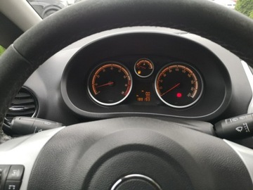 Opel Corsa D Hatchback 5d Facelifting 1.2 Twinport ECOTEC 85KM 2013 Opel Corsa 1.2 Benzyna 86KM Klimatyzacja Elektryka, zdjęcie 12