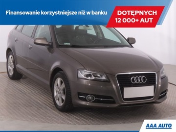 Audi A3 8P Hatchback 3d 1.8 TFSI 160KM 2012 Audi A3 1.8 TFSI, Xenon, Bi-Xenon, Klima