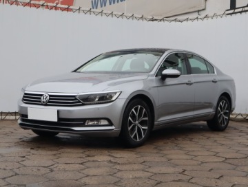 Volkswagen Passat B8 Limousine 2.0 TDI BlueMotion SCR 150KM 2019 VW Passat 2.0 TDI, Automat, Navi, Klima, zdjęcie 1