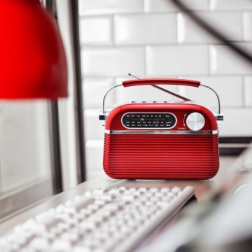 ПОРТАТИВНОЕ РЕТРО КУХОННОЕ РАДИО НА БАТАРЕЯХ