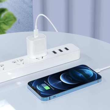 КАБЕЛЬ USB-C ДЛЯ БЫСТРОЙ ЗАРЯДКИ МОЛНИЕЙ, 100 см