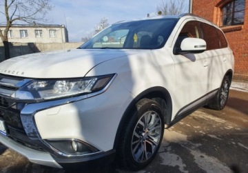 Mitsubishi Outlander III 2018 Mitsubishi Outlander Intense PLUS Kamera GetHelp 2.3 Diesel 150KM, zdjęcie 8