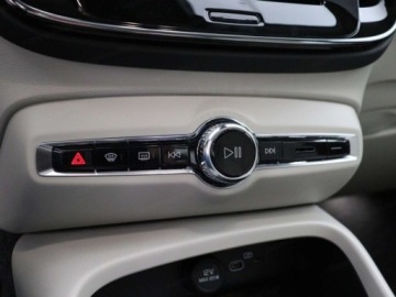 Volvo XC40 Crossover Facelifting 2.0 B3 163KM 2026 VOLVO XC40 B3 Plus Dark Suv 2.0 (163KM) 2026, zdjęcie 9