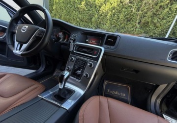 Volvo V60 I Kombi Facelifting 2.0 D4 DRIVE-E 190KM 2016 Volvo V60 D4 200KM SKORY POLESTAR gwarancja manual BEZWYPADKOWY, zdjęcie 15