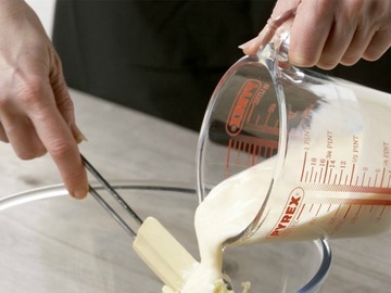 Мерный кувшин PYREX емкостью 0,5 л с мерной шкалой