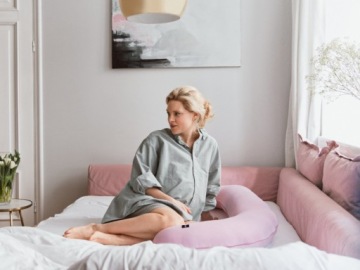 ПОДУШКА ДЛЯ БЕРЕМЕННОСТИ POOFI ИЗ ОРГАНИЧЕСКОГО ХЛОПКА