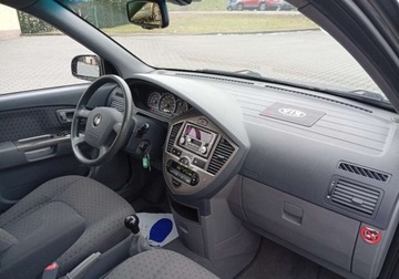 Kia Carens II 2.0 i 16V 138KM 2005 Kia Carens Zarejestrowany - benzyna - klimatyzacja - 2,0 - 139 KM 2.0 139KM, zdjęcie 13