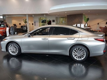 Lexus ES VII (XV70) Sedan Facelifting 300h 218KM 2025 Od ręki - 300h Omotenashi 2.5 E-CVT 218KM | Podgrzewane fotele!, zdjęcie 1