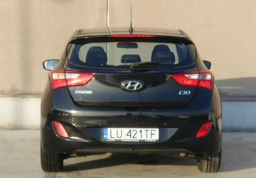 Hyundai i30 II Hatchback 5d 1.6 GDI 135KM 2015 Hyundai i30 1.6B 135KM Grzana kierownica i, zdjęcie 9