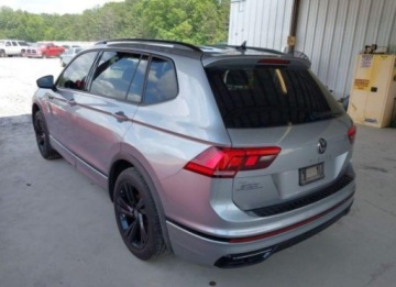 Volkswagen Tiguan II 2023 Volkswagen Tiguan 2023, 2.0L, SE R-LINE BLACK, od ubezpieczalni 2.0 Benzyna, zdjęcie 4