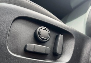 Land Rover Range Rover Velar SUV Facelifting 2.0  D200 204KM 2025 Land Rover Range Rover Velar Range Rover Velar MY26 2.0D TD4 204 PS AWD Au, zdjęcie 6