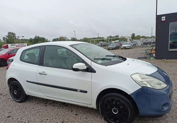 Renault Clio III Hatchback 5d 1.2 i 16V 75KM 2010 Renault Clio Renault Clio, zdjęcie 5