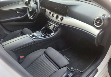 Mercedes Klasa E W213 Kombi Facelifting 2.0 220d 200KM 2022 Mercedes-Benz Klasa E Mercedes-Benz Klasa E 220 d T 9G-TRONIC Avantgarde, zdjęcie 21