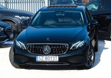 Mercedes Klasa E W213 Limuzyna Plug-in Facelifting 2.0 300e 320KM 2020 Mercedes E300e 320 koni Sedan Burmester Szyber Webasto Kamera Avantgarde