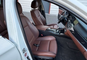 BMW Seria 5 F10-F11 Touring Facelifting 520d 190KM 2015 BMW Seria 5 2.0 190 KM Biksenon Skora x-Drive 2.0 Diesel 190KM, zdjęcie 18