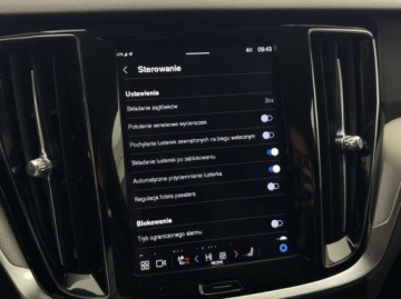 Volvo V60 II  Kombi Plug-in 2.0 T6 Plug-In Hybrid 350KM 2023 Volvo V60 T6 Plug In Core Kamera cofania LED CarPlayAndroid Auto ACC, zdjęcie 31