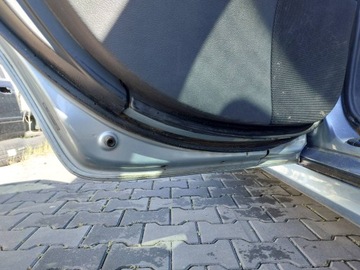 DVEŘE KOMPLETNÍ LEVÝ ZADNÍ LEXUS IS II 8R6