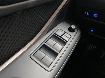 Toyota C-HR I Crossover Facelifting 1.2 Turbo 116KM 2020 Toyota C-HR 1.2 T Comfort Toyota C-HR 1.2 Comfort,, zdjęcie 18