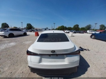 Lexus IS III 2022 Lexus IS 2022 Lexus IS 300 RWD 2.0 Benzyna 241KM, zdjęcie 3