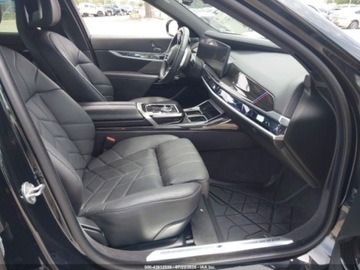 BMW Seria 7 G70 2024 BMW Seria 7 740i xDrive 2024 3.0l 3.0 Benzyna 375KM, zdjęcie 9
