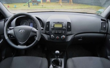 Hyundai i30 I Hatchback 1.4 109KM 2009 Hyundai i30 GWARANCJA, 1.4 Benzyna, ISOFIX, Ladnie utrzymany, 2 Komplety k, zdjęcie 8