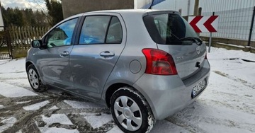 Toyota Yaris II Hatchback 5d 1.3 i VVT-i 86KM 2007 Toyota Yaris 1.3 87ps.Benzyna Klima Drugi Komplet Kol Model 2008 1.3 87KM, zdjęcie 5