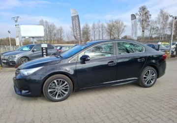 Toyota Avensis III Sedan Facelifting 2015 2.0 D-4D 143KM 2017 Toyota Avensis Toyota Avensis 2.0 Diesel 143KM