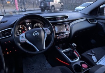Nissan Qashqai II Crossover 1.2 DIG-T 115KM 2016 Nissan Qashqai Bezwypadekgwarancjajak nowepanorama4x kamera 1.2 Benzyna, zdjęcie 13