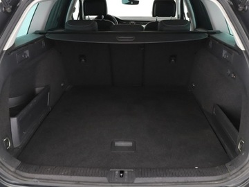 Volkswagen Passat B8 GTE Variant Facelifting 1.4 TSI Plug-In-Hybrid 218KM 2021 Volkswagen Passat 1.4GTE PHEV Automat Panorama, zdjęcie 19