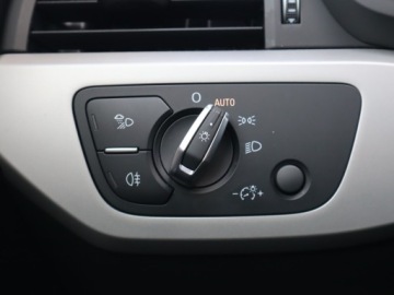 Audi A4 B9 Limousine Facelifting 2.0 35 TFSI 150KM 2022 Audi A4 35 TFSI, Salon Polska, Serwis ASO, zdjęcie 12