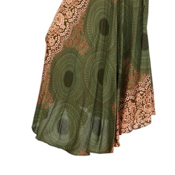 Модная юбка макси в стиле бохо с завышенной талией и фасоном.