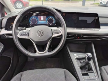 Volkswagen Golf VIII Variant 1.5 eTSI 150KM 2023 Volkswagen Golf FV23 Salon PL ACC podg.fotele od Dealera Rata od 900 PLN, zdjęcie 9