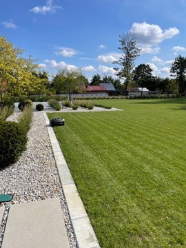 Газон, сделанный из бетона для работы.