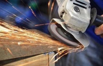 УГЛОВАЯ ШЛИФОВАЛЬНАЯ МАШИНА 1000ВТ 125мм АККУМУЛЯТОРНАЯ БЕСЩЕТОЧНАЯ 18В