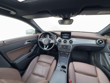 Mercedes CLA C117 Shooting Brake 2.0 250 211KM 2016 Mercedes-Benz CLA 2.0 Benzyna 211KM, zdjęcie 13