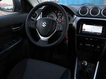 Suzuki Vitara III SUV Facelifting 1.0 BoosterJet 111KM 2019 Suzuki Vitara 1.0 BoosterJet, Salon Polska, zdjęcie 6