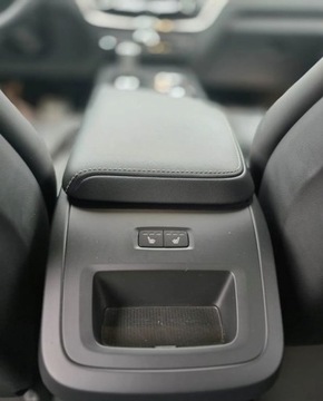 Volvo XC60 II 2022 Volvo XC 60 Lift FV 23 AWD Pakiet Dark HAK Head-UP 2.0 Diesel 197KM, zdjęcie 17