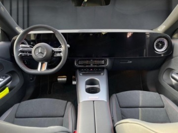 Mercedes CLA C118/X118 2025 MERCEDES-BENZ CLA 200 AMG Line Sedan 1.5 (163KM) 2025, zdjęcie 5