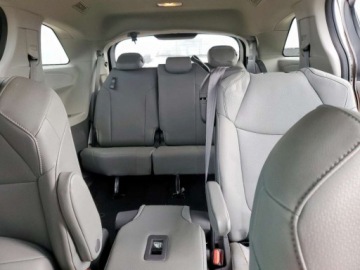 Toyota Sienna III 2021 Toyota Sienna XLE 2021 2.5l 2.5 Hybryda 245KM, zdjęcie 10