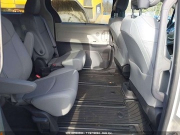 Toyota Sienna III 2022 Toyota Sienna 2022r., 4x4, 2.5L 2.5 Hybryda 245KM, zdjęcie 9