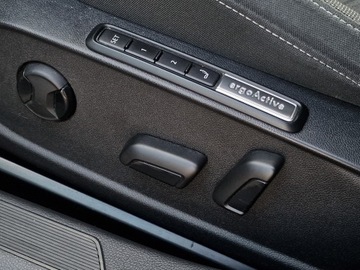 Volkswagen Golf VII Hatchback 5d Facelifting 1.5 TSI ACT 150KM 2020 Volkswagen Golf VIII 1.5 eTSI EVO Style DSG 150KM/, zdjęcie 25