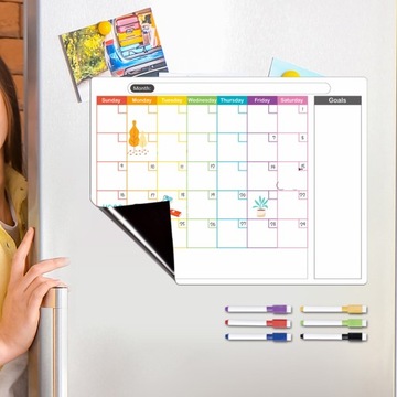 Календари на холодильник с белой магнитной доской.