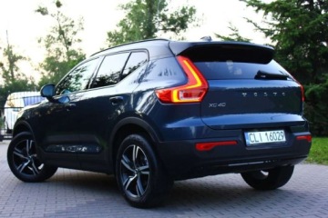 Volvo XC40 Crossover Facelifting 1.5 T2 129KM 2022 Volvo XC 40 R DESIGN 21 TYS KM Bezwypadkowy 100 Panorama Kamery 360 Skory, zdjęcie 38