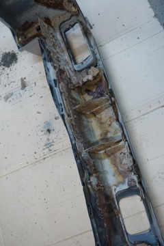 NISSAN PATROL GU4 NÁRAZNÍK ZADNÍ Y61