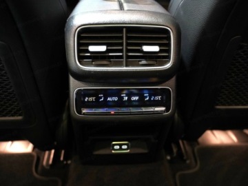 Mercedes GLE V167 SUV Facelifting 3.0 450d 367KM 2026 MERCEDES-BENZ GLE 450 d 4-Matic AMG Line 3.0 (367KM) 2026, zdjęcie 14