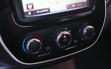 Renault Captur I Crossover Facelifting 0.9 Energy TCe 90KM 2018 Renault Captur Renault Captur 0.9 Energy TCe Life Benzyna 90KM, zdjęcie 14