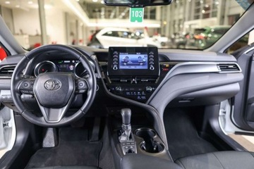 Toyota Camry IX Sedan 2.5 Hybrid Dynamic Force 218KM 2023 Toyota Camry 2.5 Hybrid Comfort CVT 2.5 Hybryda 218KM, zdjęcie 3